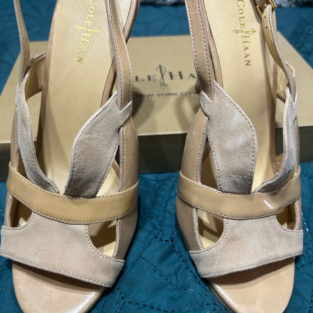 Cole Haan Tan Suede and Leather Patent leather heels.